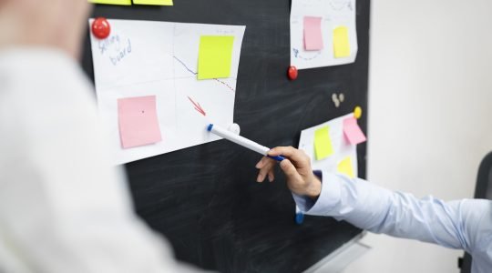 violencia-en-el-lugar-de-trabajo-entre-colegas